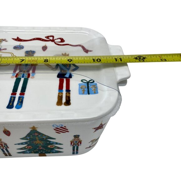 Grace’s Pantry Nutcracker Casserole Dish 2.5 Qt Christmas Bakeware - Picture 3 of 8